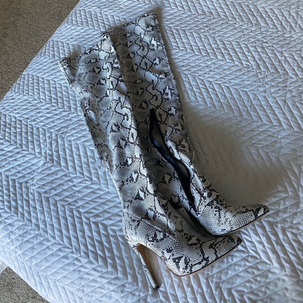 Snake Skin Knee Highs